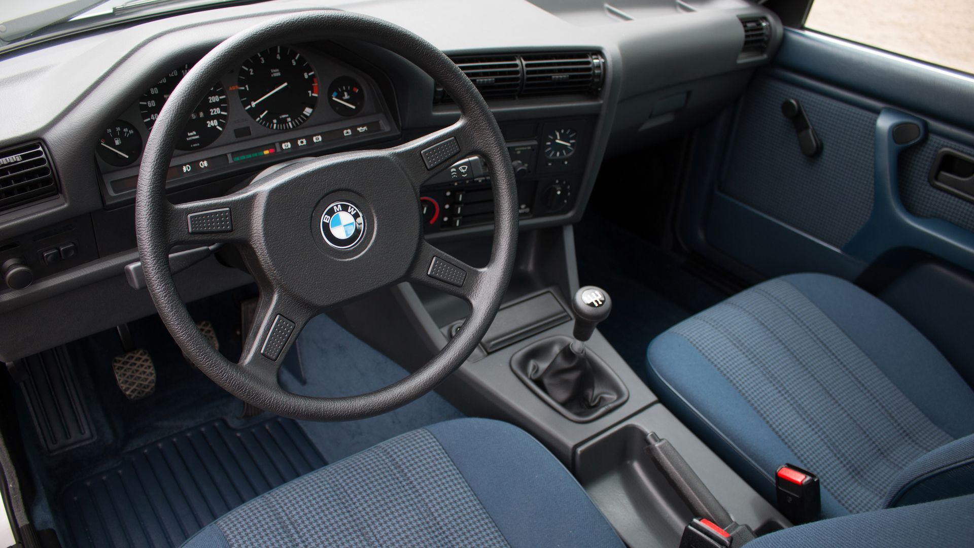 Dealer Selling 1986 BMW 325iX With 325 Miles
