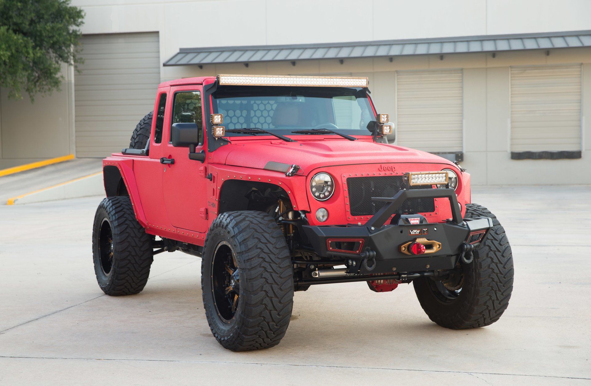 Steal The Show In This Supercharged Starwood SEMA Jeep JK-8