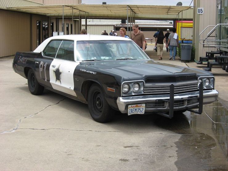 <img src="movie-blues-brothers-dodge-monaco.jpg" alt="A 1974 Dodge Monaco from Blues Brothers">