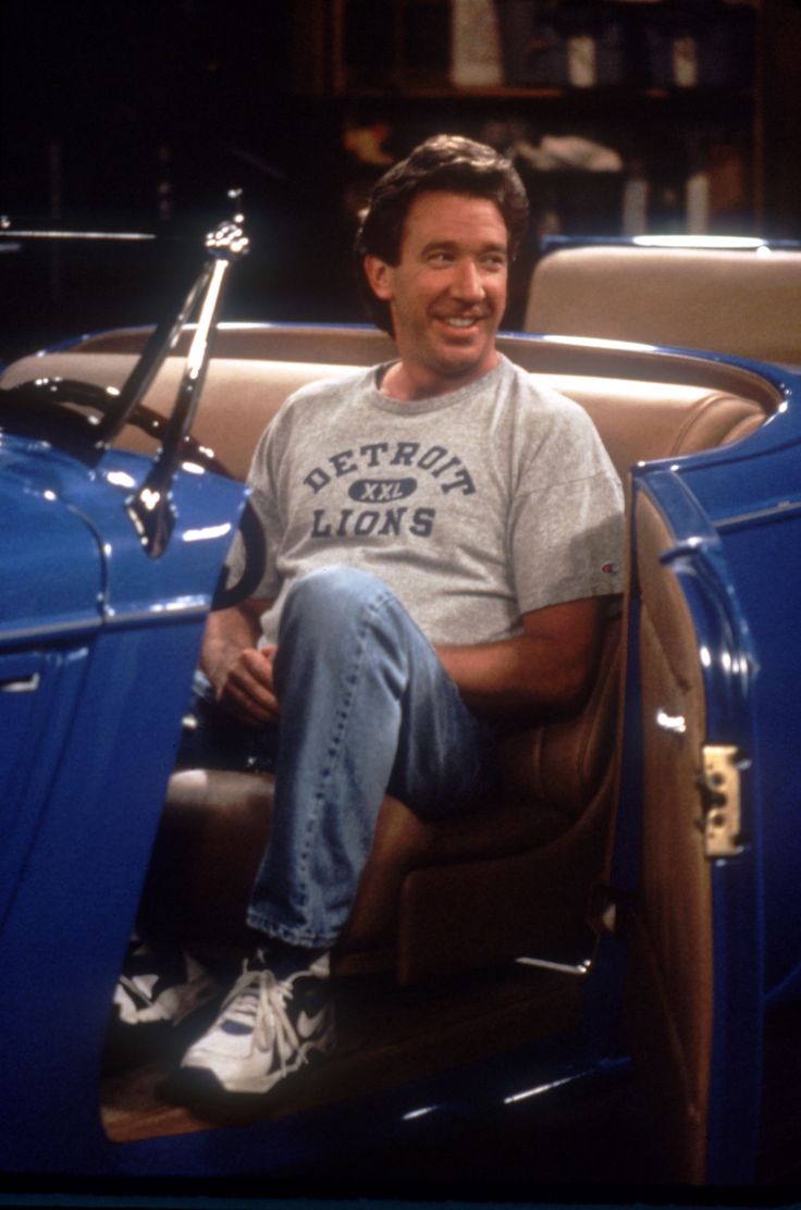 <img src="tim-allen.jpg" alt="Tim Allen on the set of Home Improvement in the 1933 Ford Roadster">