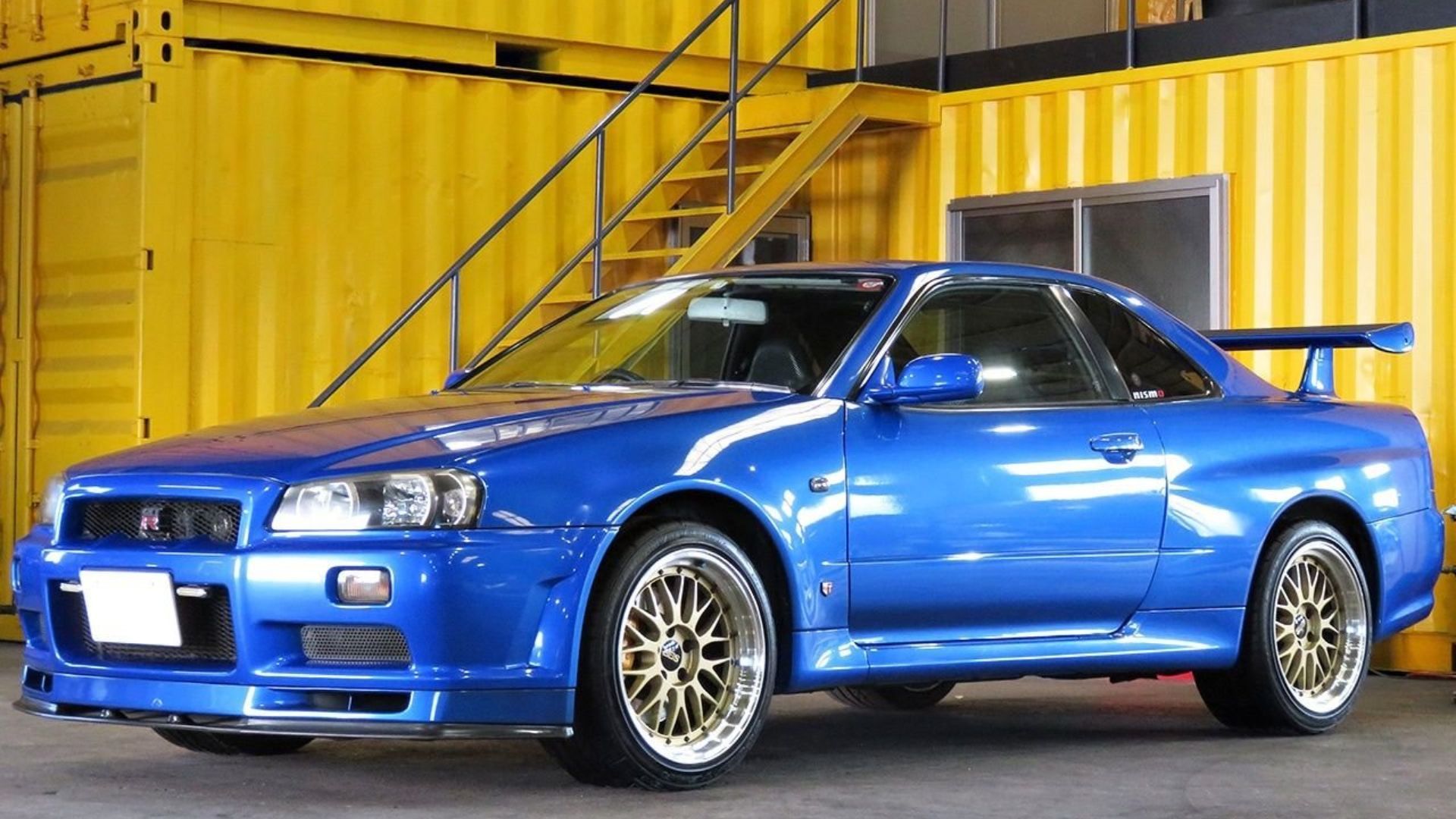 Wrangle Godzilla With This 01 Nissan Skyline Gt R