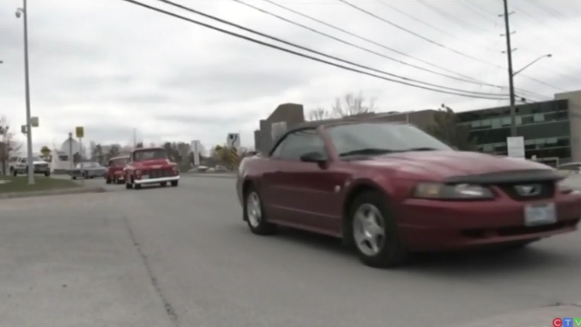 Classic Car Parade Honors Essential Workers 