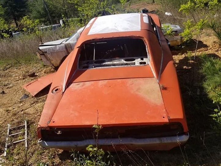 Why an artist smashed up 'The Dukes of Hazzard's' General Lee - Los Angeles  Times