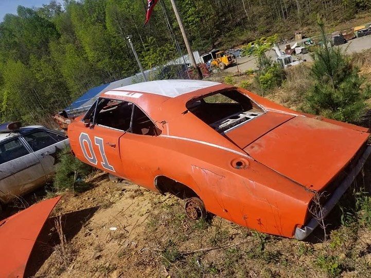 FAST FACTS Vol. 1, Issue 1 - Dukes of Hazzard – General Lee