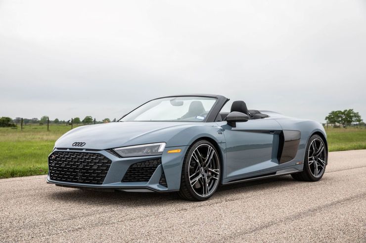 <img src="gronk-audi.jpg" alt="An Audi R8">