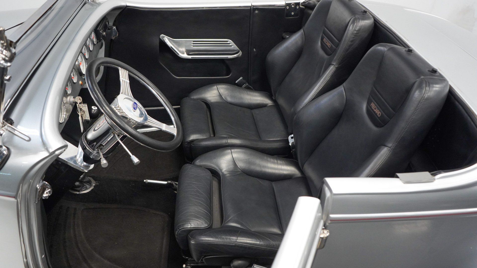 1934 Ford Roadster Has V8 Power