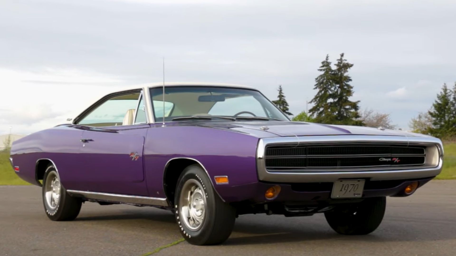 1970-dodge-charger-r-t-440-6-pack-sunroof-will-rock-you
