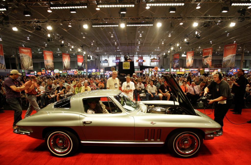 <img src="1966-corvette.jpg" alt="1966 Chevrolet Corvette">