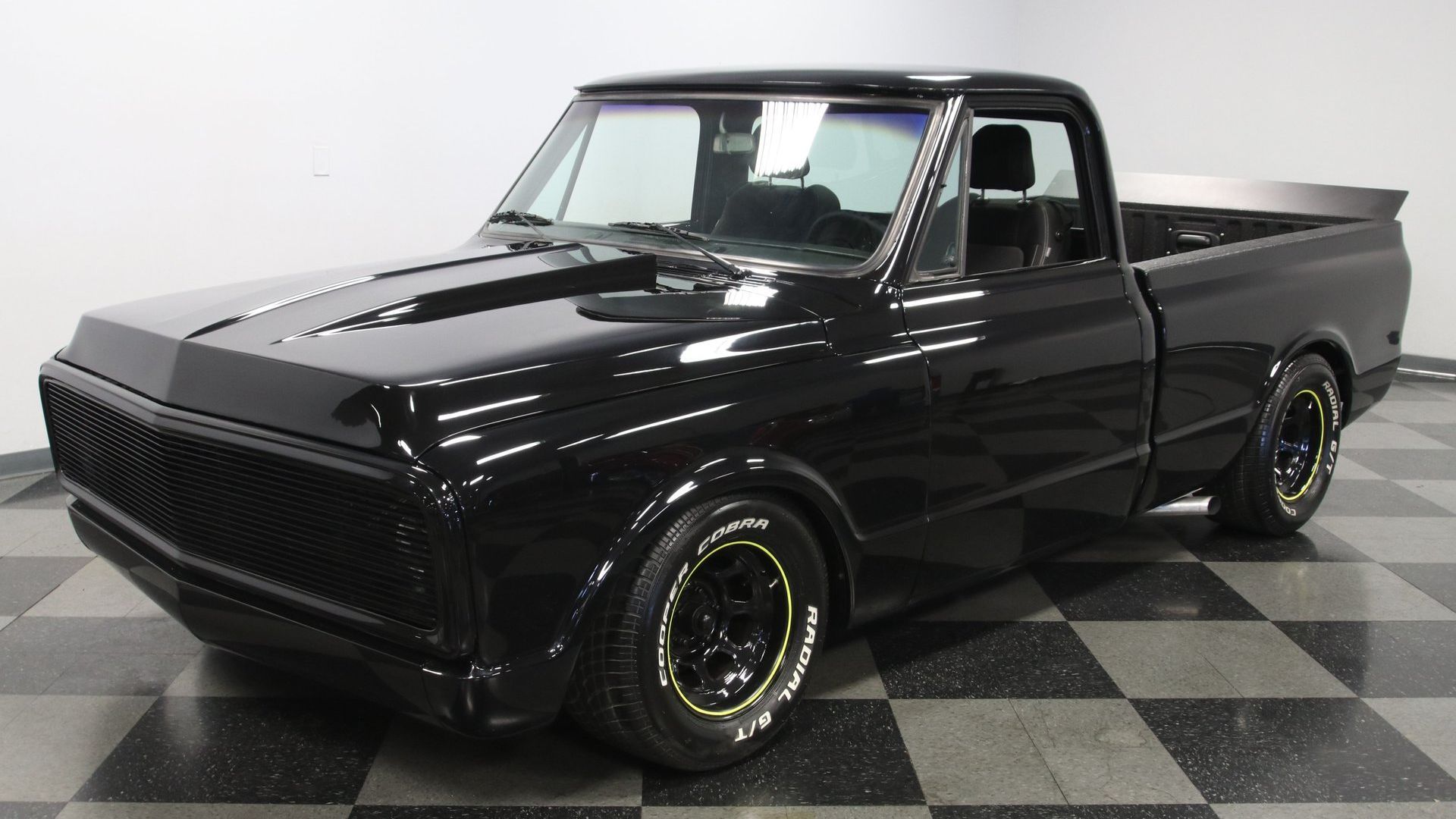 1970 Chevy C10 Restomod Has A Mean Bite