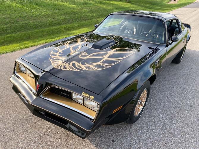 Heres The Real Story Behind Pontiacs Black And Gold Trans Am