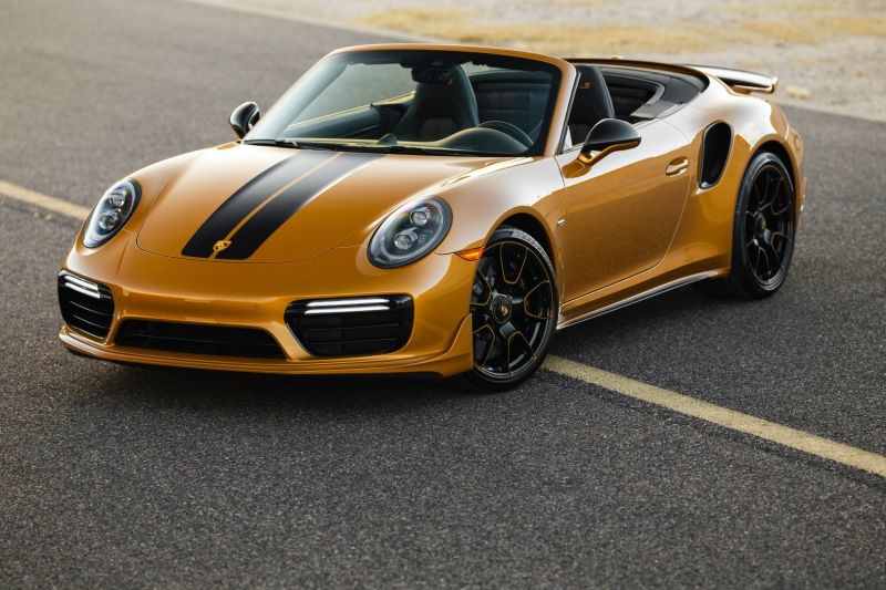 <img src="2019-porsche.jpg" alt="2019 Porsche Turbo S 911 Exclusive Edition">