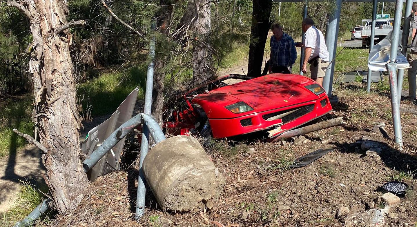 Gut Wrenching Carnage From A Recently Wrecked 2 3m Ferrari F40