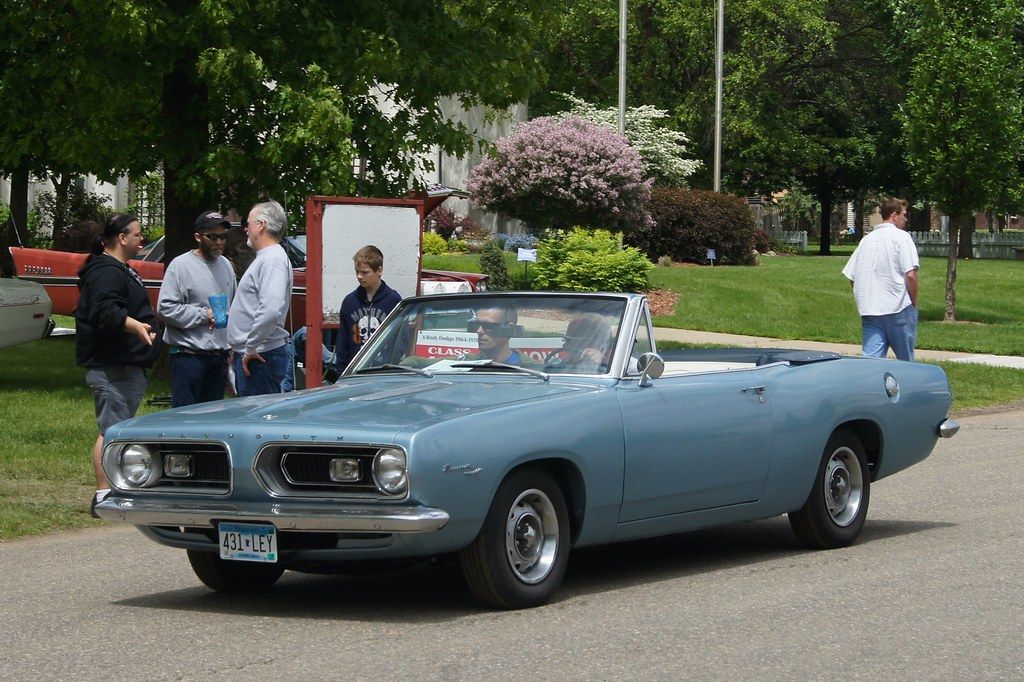 <img src="1967-barracuda" alt="1967 Plymouth Barracuda">