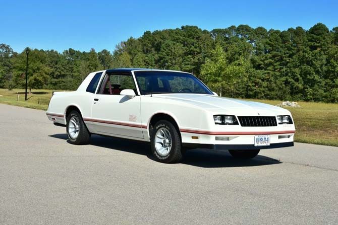 Flashback To The '80s In This T-Top 1987 Chevrolet Monte Carlo