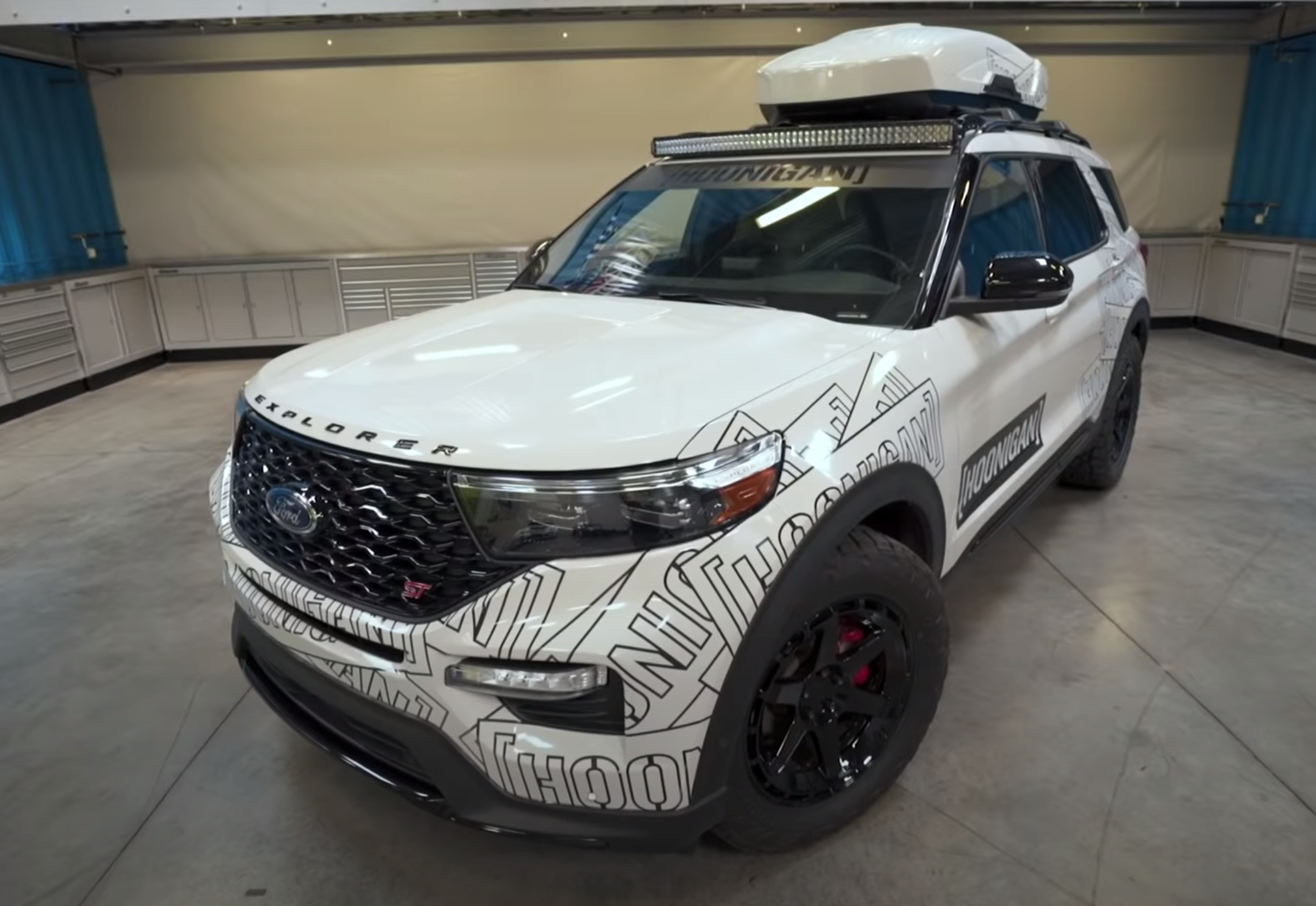 <img src="2020-explorer-st.png" alt="2020 Ford Explorer ST">