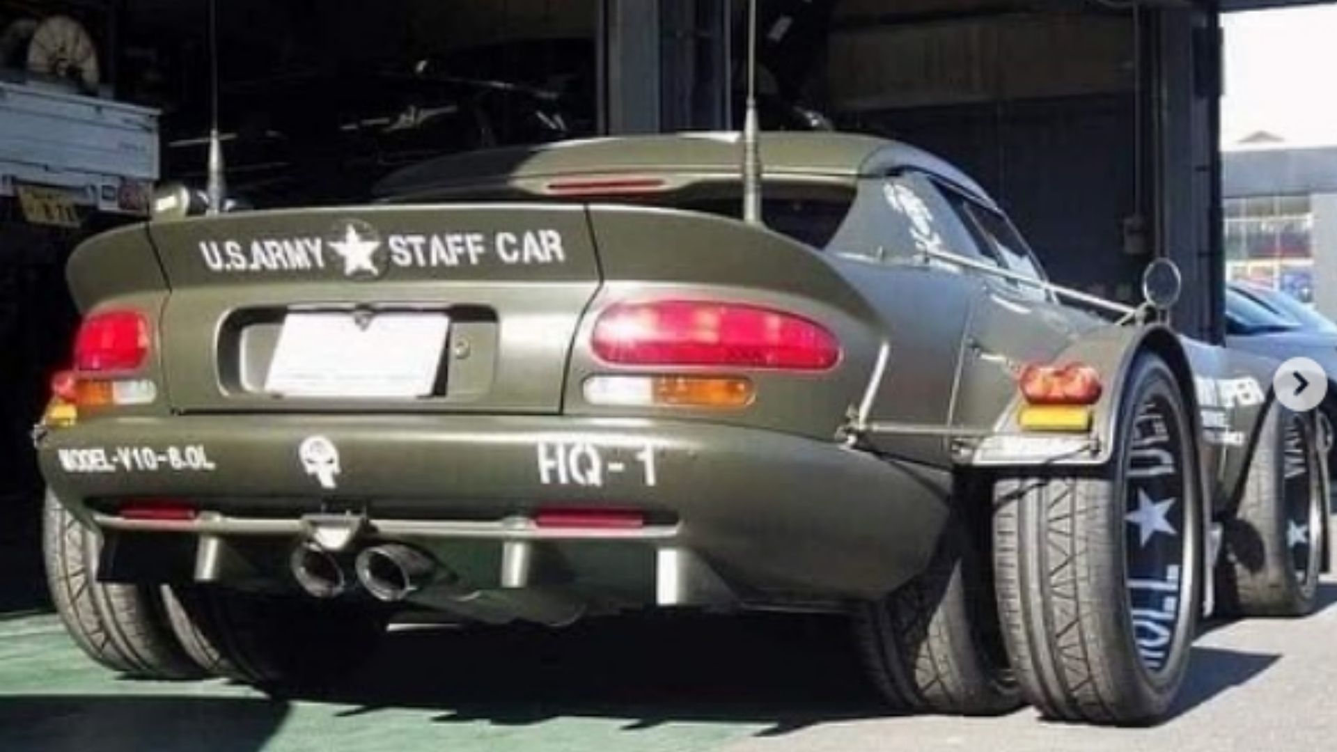 Dodge Viper Dually Is Disturbing