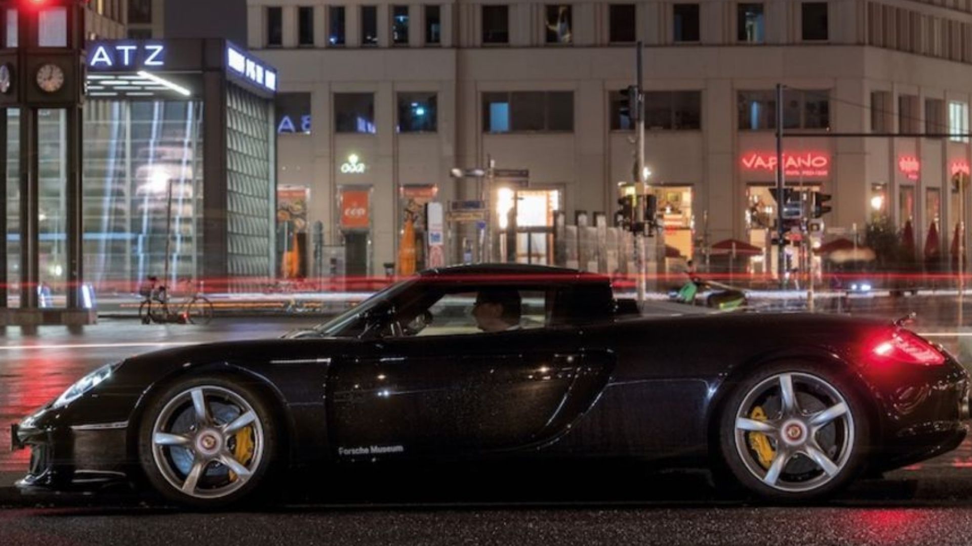 Porsche Carrera GT Marks 20 Years