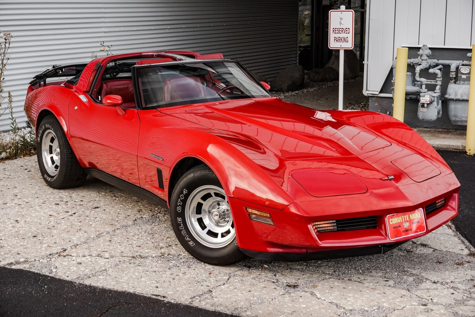 OnBoard TTop Storage 1982 Chevrolet Corvette