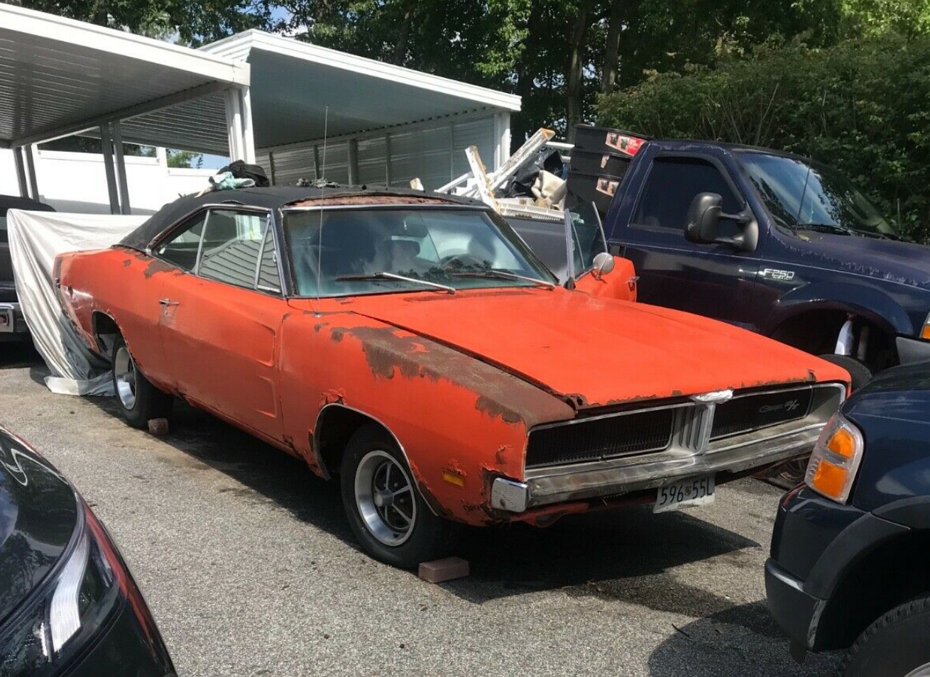 eBay Find: 1969 Dodge Charger R/T Magnum 440 Has Been Parked For 22 Years