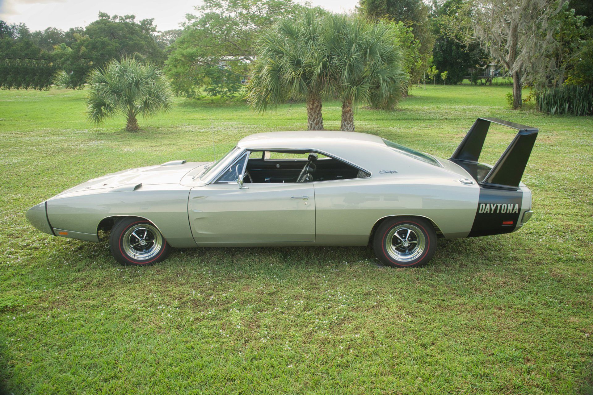 Dodge Charger Daytona Is A Winged Warrior