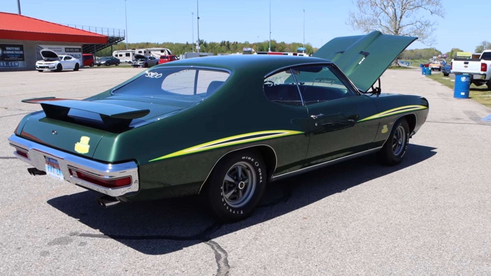 Charger Scat Pack VS 1970 Pontiac GTO Proves How Far Performance Hasn't Come