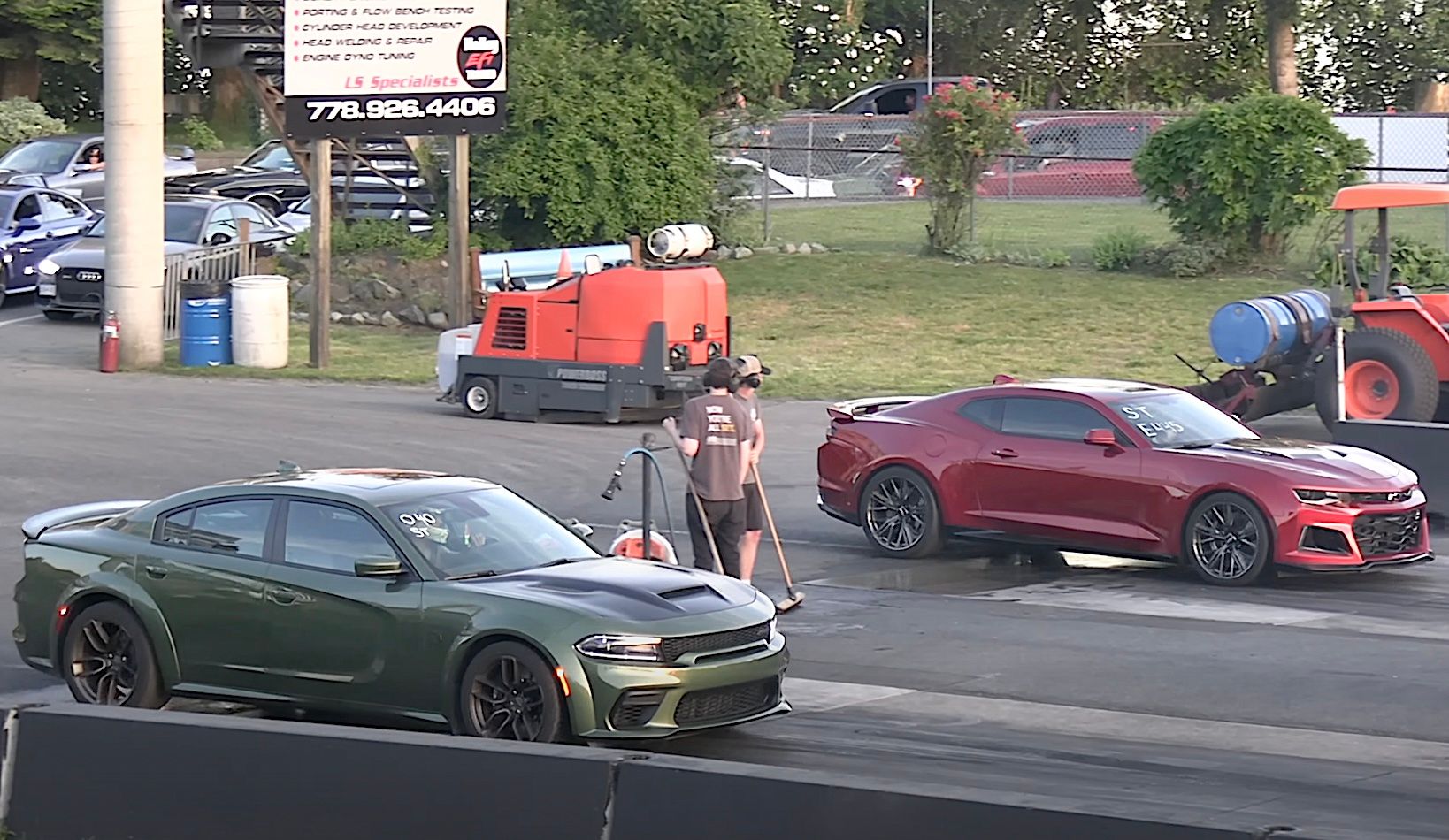 Hellcat Charger Wipes The Floor With ZL1 Camaro