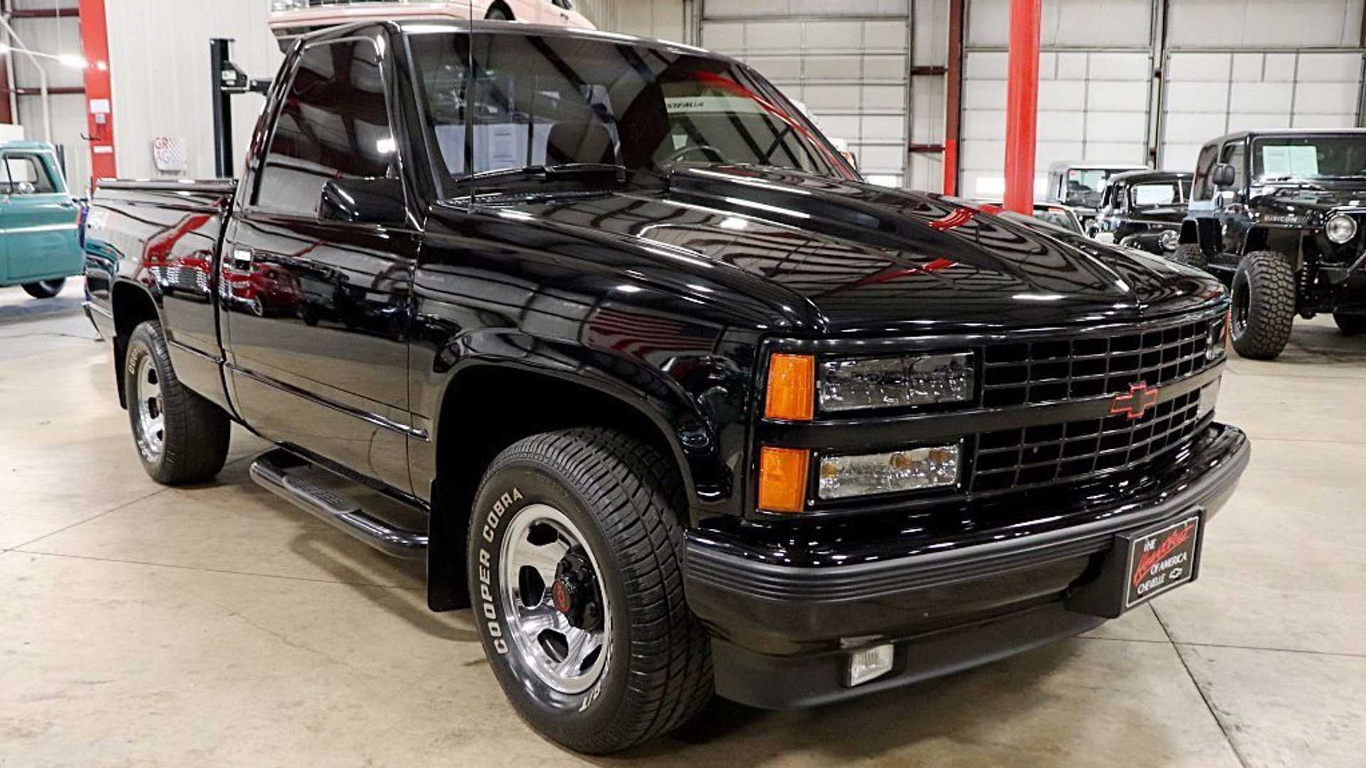 1990 Chevy 1500 454 SS Represents 90s Performance Truck Culture 1990-chevy-1500-454-ss-represents-90s-performance-truck-culture
