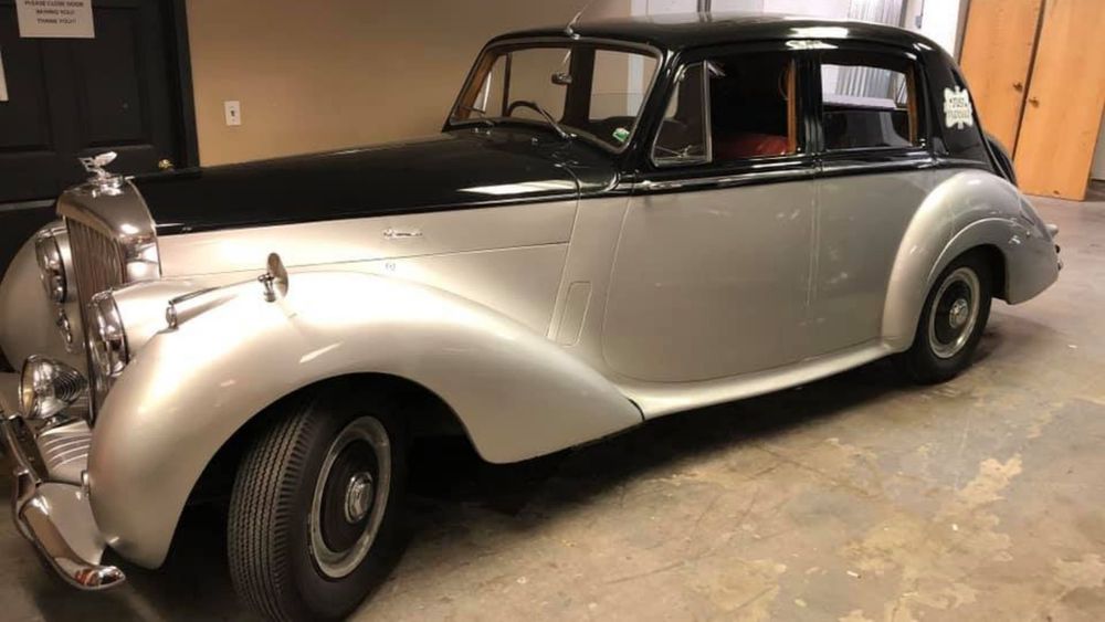 Rare 1954 Bentley Stolen From Kansas City Garage