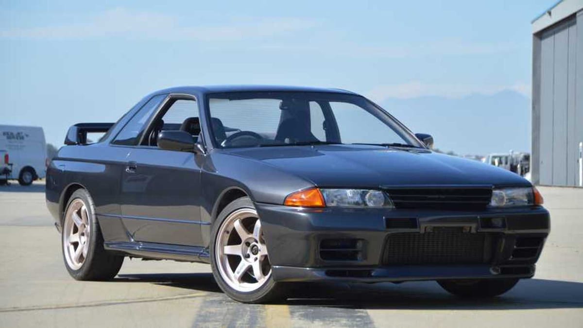 This R32 Nissan Skyline GT-R Has The Twin-Turbo Heart Of An R34