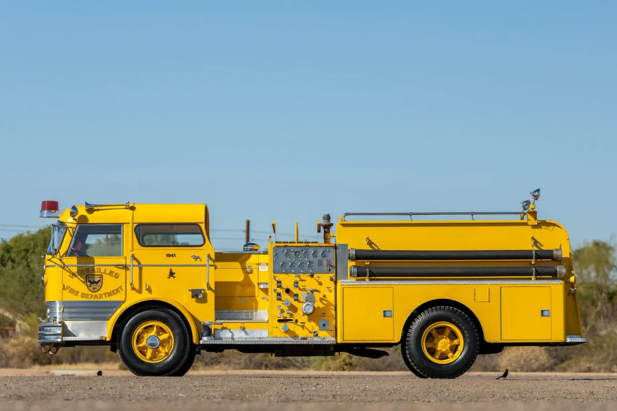 ジャマイカ7” King Bravo Yellow Bird / National Insurance NONE FIRE RECORDS /00080 Yellow Cab | Rochester, MN 55902