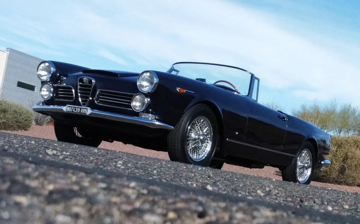 FALK spalo FA アラバマ 964 Alfa Romeo 2600 Spider Heads to Market