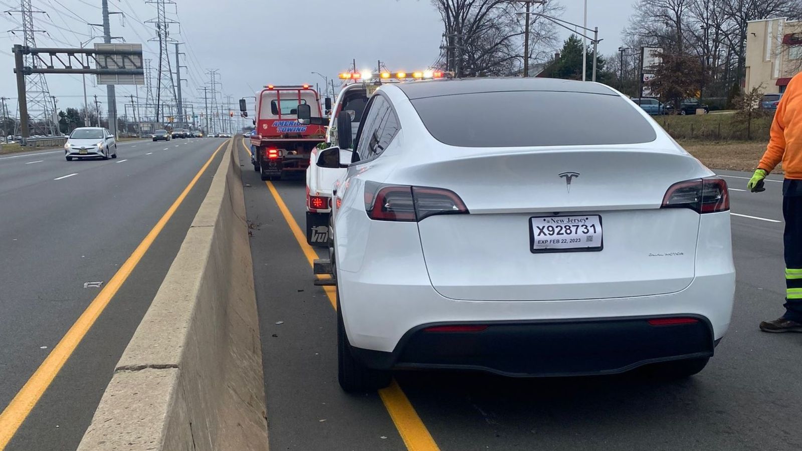 Tesla Steering Wheels Are Coming Off