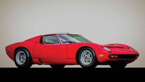 Rare Dry-Sump 1971 Lamborghini Miura SV Sells For $1.39M