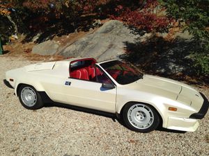 Dare To Be Different Using This 1987 Lamborghini Jalpa