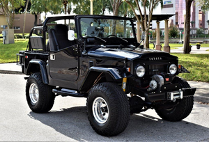 Bid On This 1976 Toyota FJ40 Restomod