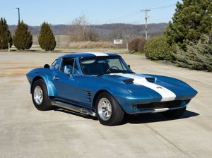 30 Cool Classic Cars Up For Grabs With The Belle Meade Collection