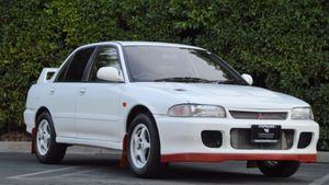 1994 Mitsubishi Lancer Evolution II GSR Lets You Live Your WRC Dreams