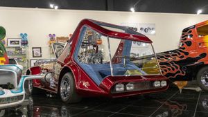 Car Kings Restores Lil Red Wrecker