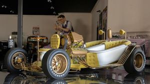 Car Kings Restore Fabled Bathtub Hot Rod