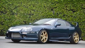 JDM 1993 Toyota Supra RZ Comes With Serious Boost