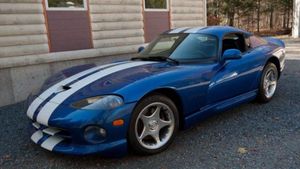 Low-Mileage 1996 Dodge Viper GTS Seeks Fun