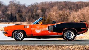 1971 Plymouth ‘Cuda With Healthy Patina Expected To Auction For $1,000,000