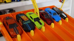 Mustangs And Camaros Face Off In Hot Wheels Drag Races
