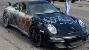 Looters Torch Porsche 911 GT3 RS