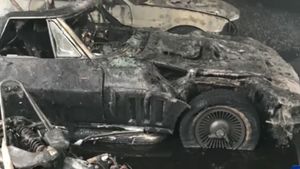 Vermont Fire Burns Classic American Cars