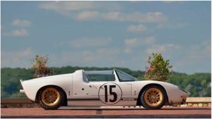1965 Ford GT Competition Prototype Roadster Fails To Sell At Auction