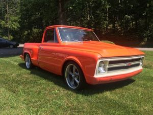 Custom 1972 Chevrolet C10 Is A Bowtie Postcard