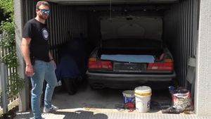 Watch A Garage Find V12 BMW 750iL Get Assessed