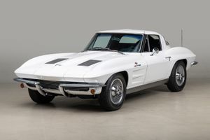 Split Window Fuelie: 1963 Corvette