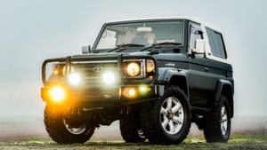 1995 Toyota Land Cruiser HZJ73 Is A Real JDM Machine